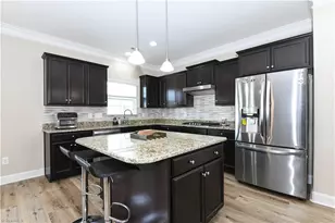 7 Cloverfield Ct, Greensboro, NC 27406 - Photo 12