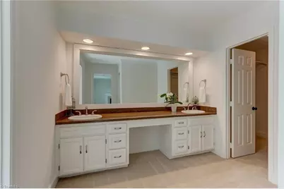 612 Willoughby Boulevard, Greensboro, NC 27408 - Photo 24