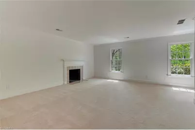 612 Willoughby Boulevard, Greensboro, NC 27408 - Photo 20