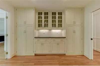 612 Willoughby Boulevard, Greensboro, NC 27408 - Photo 20