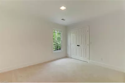 612 Willoughby Boulevard, Greensboro, NC 27408 - Photo 32