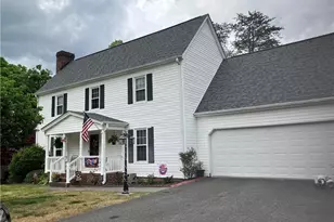 1694 Woodbury Ln, Mount Airy, NC 27030 - Photo 2