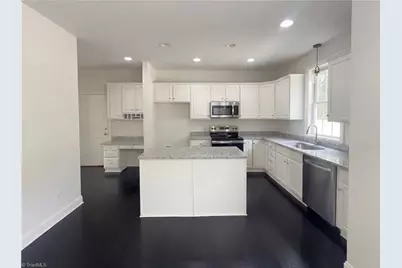 2802 Kinsey Court, Summerfield, NC 27358 - Photo 4