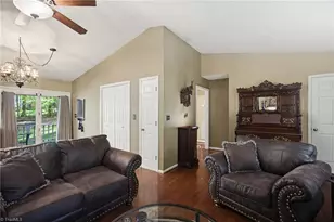 8502 Birchdale Dr, Greensboro, NC 27455 - Photo 12