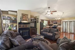 8502 Birchdale Dr, Greensboro, NC 27455 - Photo 8