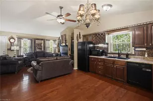 8502 Birchdale Dr, Greensboro, NC 27455 - Photo 14