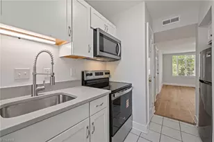 1700 N Elm St, Greensboro, NC 27408 - Photo 8