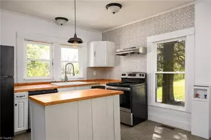 17 Hackney St, Lexington, NC 27292 - Photo 8