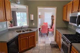 4840 Manteo Ln, Winston-Salem, NC 27127 - Photo 4