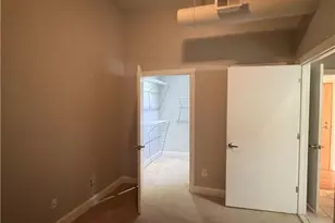 220 Market St, Greensboro, NC 27401 - Photo 18