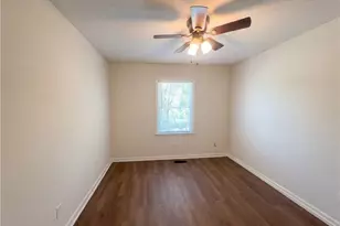 4847 Tower Rd, Greensboro, NC 27410 - Photo 12