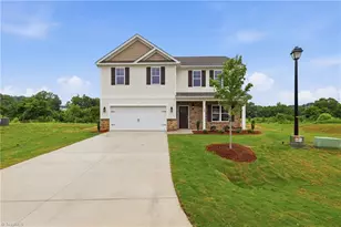 105 Tally Mdw Ct, Lexington, NC 27295 - Photo 1