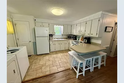 2753 Ocean View Avenue, Supply, NC 28462 - Photo 10