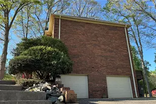 2251 Nettlebrook Dr, Winston-Salem, NC 27106 - Photo 4