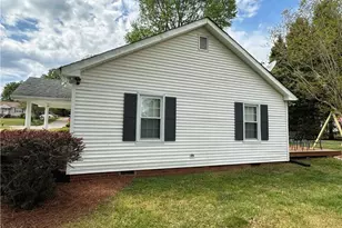 313 W Monroe St, Mayodan, NC 27027 - Photo 10