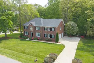 8505 Case Ridge Dr, Oak Ridge, NC 27310 - Photo 2