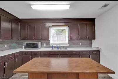 301 W Main Street, Stoneville, NC 27048 - Photo 6