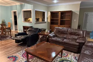 1805 Country Club Dr, High Point, NC 27262 - Photo 2