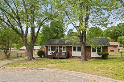 4 Carpenter Court, Greensboro, NC 27403 - Photo 2