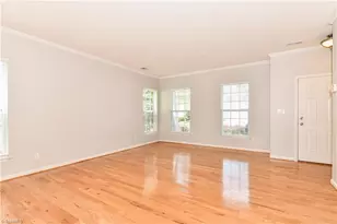 5633 David Christian Pl, Greensboro, NC 27410 - Photo 4