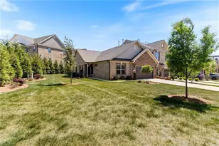 985 Bonanza Ln, Mebane, NC 27302 - Photo 2