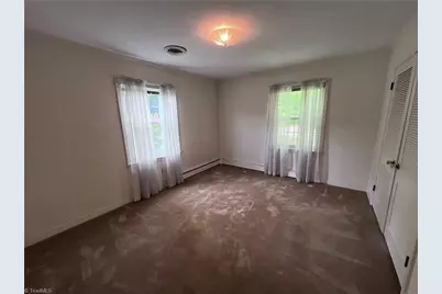 904 Blackstone Circle, Thomasville, NC 27360 - Photo 42