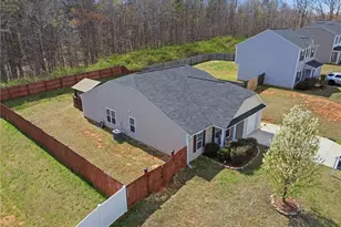 149 Creekstone Ct, Lexington, NC 27295 - Photo 2