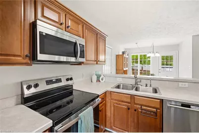 392 Arbor Trail, Thomasville, NC 27360 - Photo 6