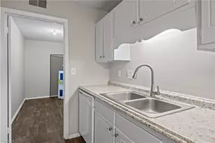 2240 Sunderland Rd, Winston-Salem, NC 27103 - Photo 6