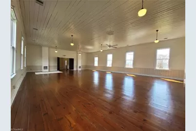 106 N Key Street, Pilot Mountain, NC 27041 - Photo 12