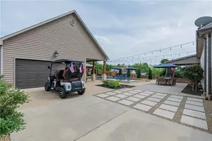 323 Oak Leaf Dr, Lexington, NC 27295 - Photo 22