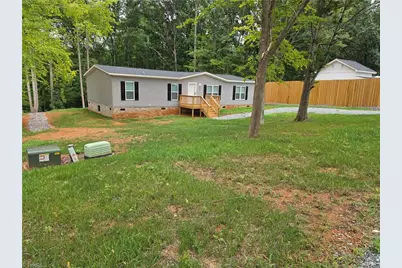 162 Briar Creek Estates, Thomasville, NC 27360 - Photo 2