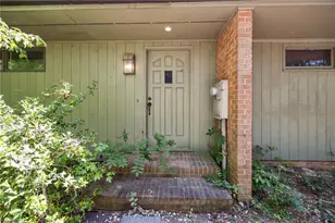 129 Forest Park Dr, Thomasville, NC 27360 - Photo 2