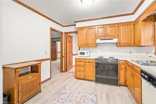 552 Woodland Dr, Graham, NC 27253 - Photo 12