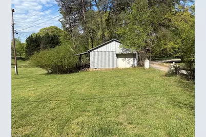 1018 Person Street, Eden, NC 27288 - Photo 6