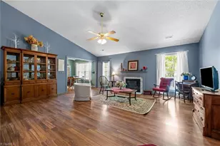 3987 Cherry Tree Dr, Greensboro, NC 27405 - Photo 6
