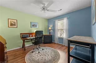 3987 Cherry Tree Dr, Greensboro, NC 27405 - Photo 16