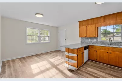 2101 Carpenter Street, Greensboro, NC 27403 - Photo 6