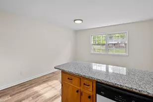 2101 Carpenter St, Greensboro, NC 27403 - Photo 10