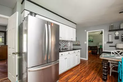 914 Edinburgh Drive, Jamestown, NC 27282 - Photo 6