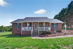 5719 Rolling Meadows Rd, Randleman, NC 27317 - Photo 1