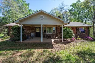 1336 Chinn Ln, Yadkinville, NC 27055 - Photo 2