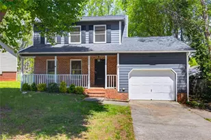 2 Lord Foxley Ct, Greensboro, NC 27405 - Photo 2