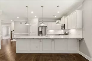 901 Kinloch Dr, Winston-Salem, NC 27107 - Photo 2