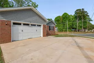 100 Webster Rd, Greensboro, NC 27406 - Photo 4