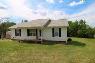 285 Raven Cir, Lexington, NC 27292 - Photo 2