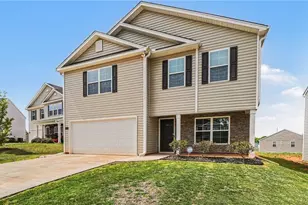 4707 Black Frst Dr, Greensboro, NC 27405 - Photo 2