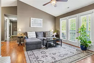 7151 Friendly Ave, Greensboro, NC 27410 - Photo 4