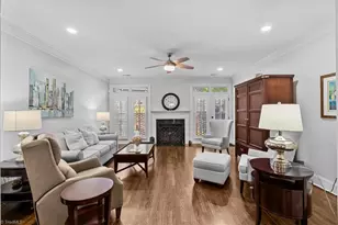 8 Blakeney Pl, Greensboro, NC 27408 - Photo 6