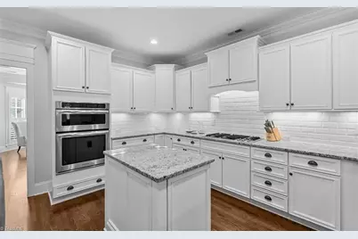 8 Blakeney Place, Greensboro, NC 27408 - Photo 12